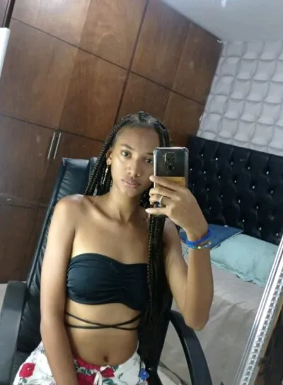 Live sex webcam photo for sexy_cam00 #275456924