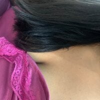 Live sex webcam photo for sexy_mona768 #277972521