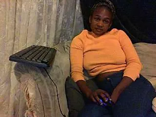 Live sex webcam photo for sexyblackchoc #273219770