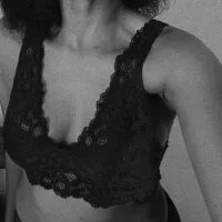 Live sex webcam photo for sweet_lily02 #277105967