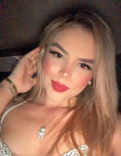 Live sex webcam photo for sweet_shary #275444078