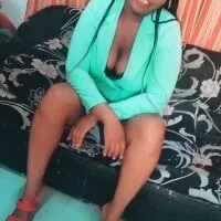 Live sex webcam photo for sweetbee01 #276432996