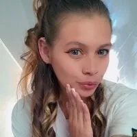 Live sex webcam photo for sweetlittlelisa