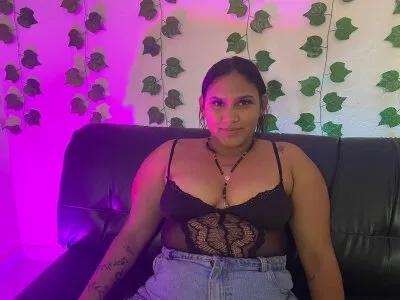 Live sex webcam photo for taliasmith #275582892