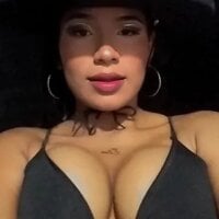 Live sex webcam photo for taylor_boobs19 #277362093