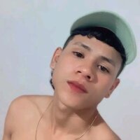 Live sex webcam photo for threelatinguys- #276216447