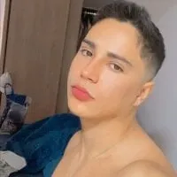 Live sex webcam photo for tommy_twink07 #276745697