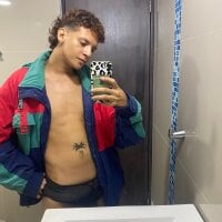 Live sex webcam photo for tyler_leviw #276848445