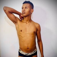 Live sex webcam photo for tyson_foxter #275954969