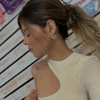 Live sex webcam photo for valen_Reyes5 #277258566